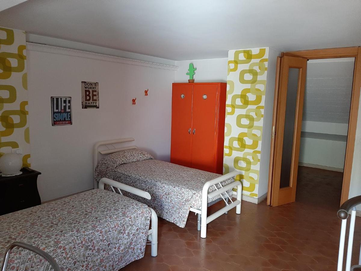 Appartamento Genziana - Con Vista Piscina E Garage Sirmione Exterior foto