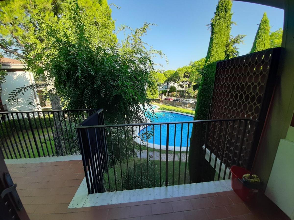Appartamento Genziana - Con Vista Piscina E Garage Sirmione Exterior foto