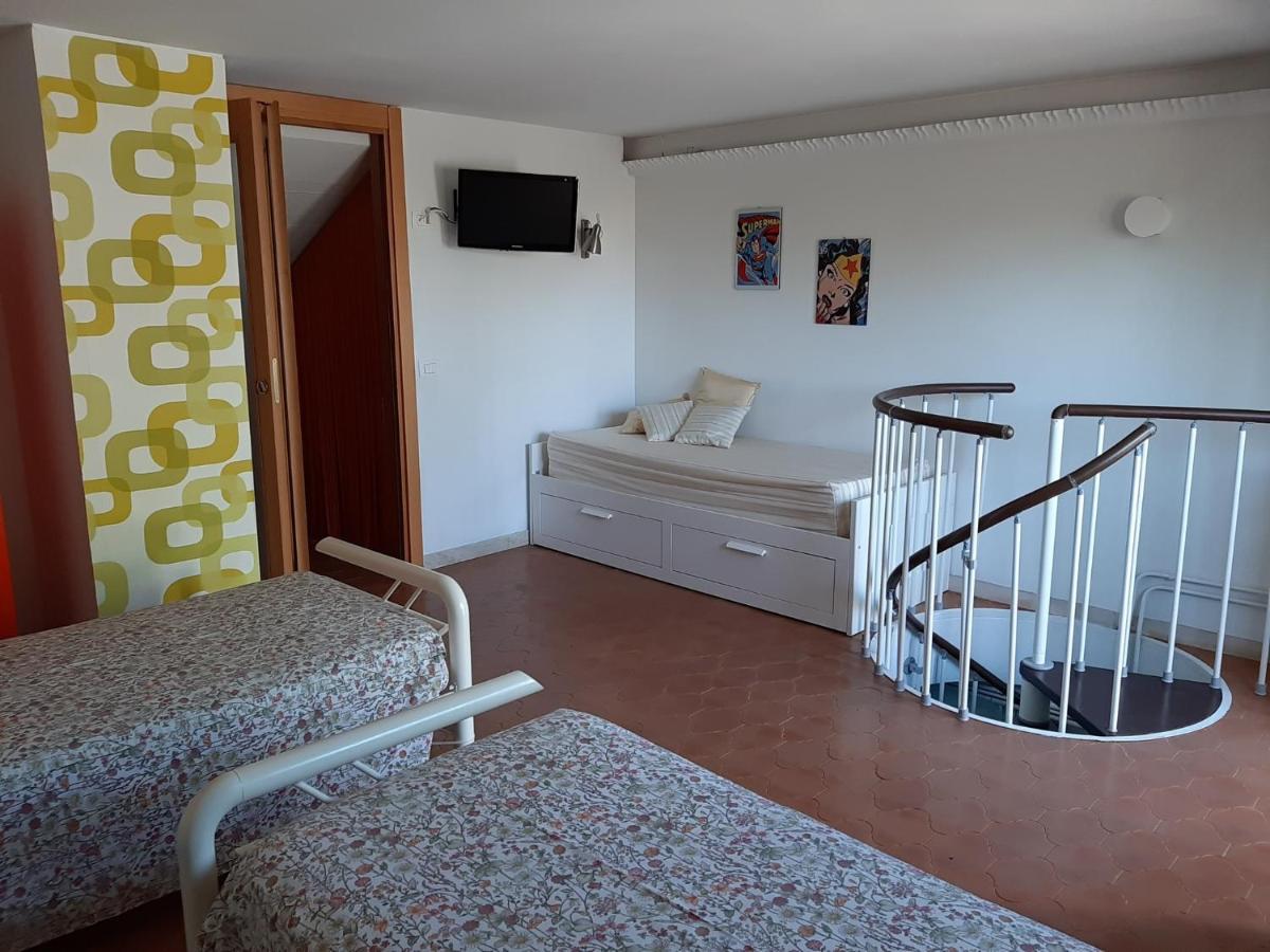 Appartamento Genziana - Con Vista Piscina E Garage Sirmione Exterior foto